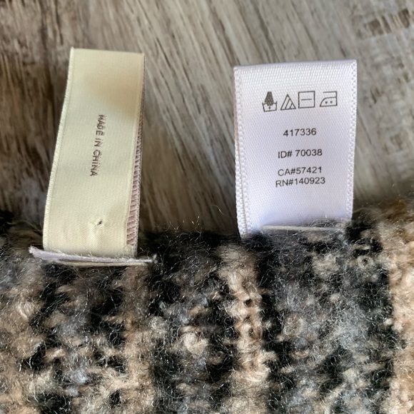 Ann Taylor Loft : blanket scarf - Picture 8 of 11